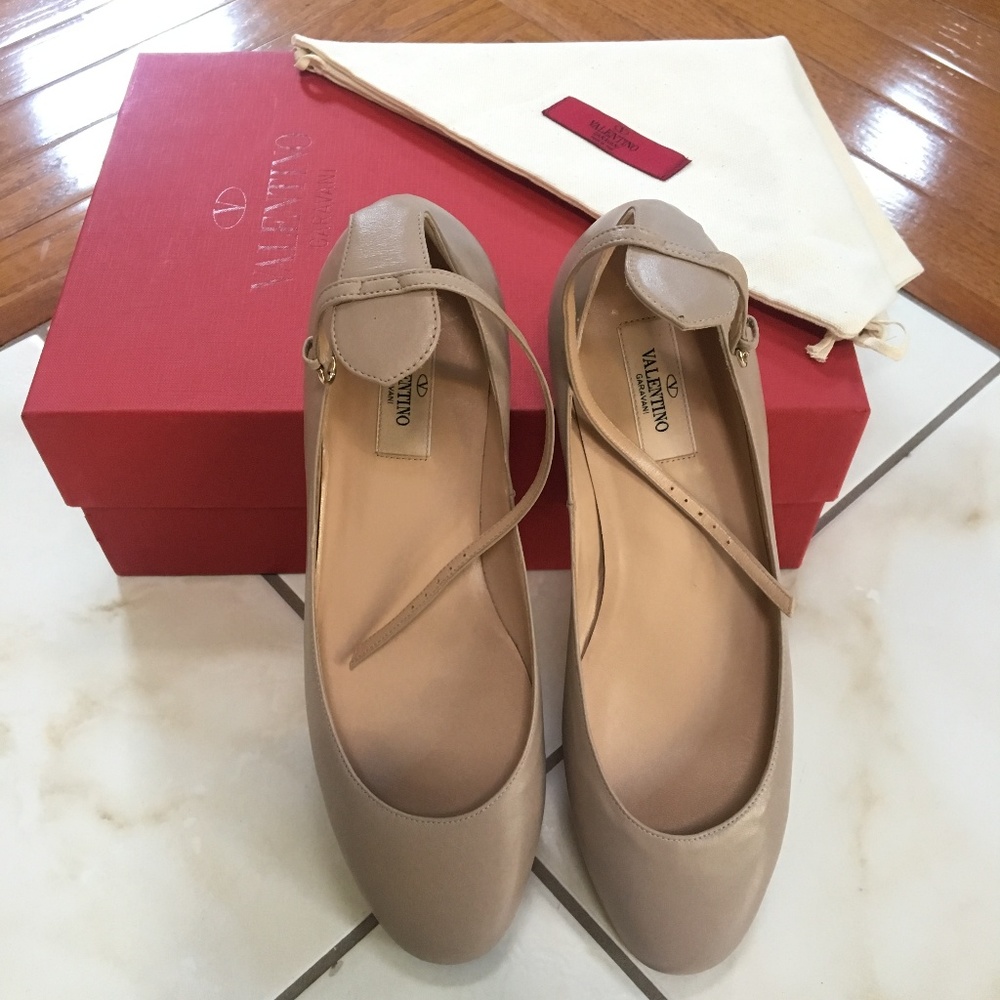 Valentino Garavani- A Steal!!